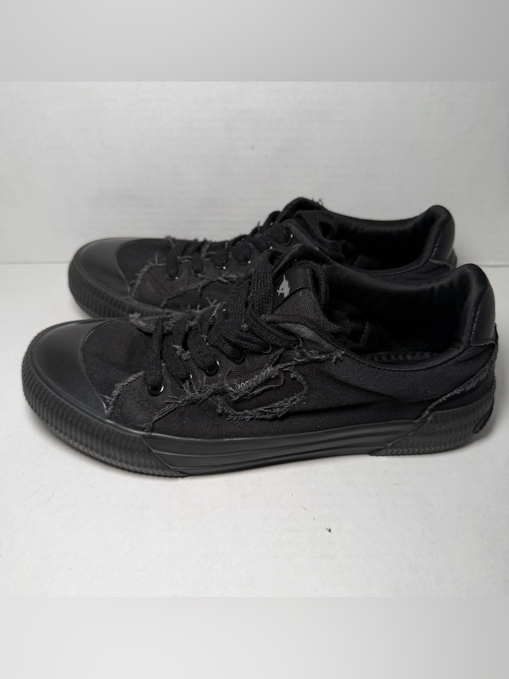 Rocket Dog Cheery Black Black Womens Canvas Trainers Shoes 8.5
